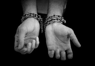 Chained_hands