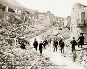 Ischia, perla dell’abuso