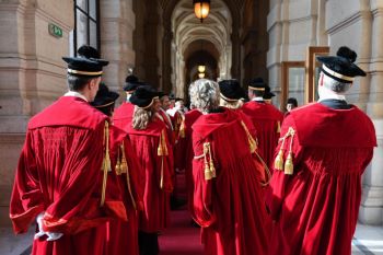 Giudice cura te stesso